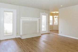 387 Ita Ann Ln in Madison, AL - Foto de edificio - Building Photo