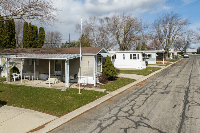 Buckeye Estates in Wauseon, OH - Building Photo - Building Photo