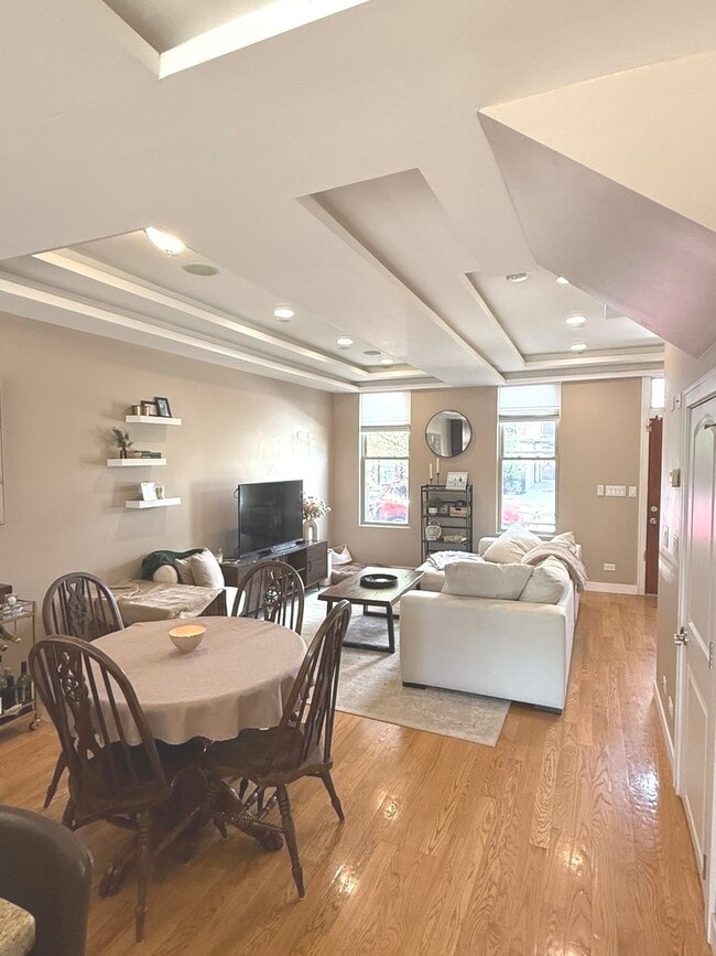 2153 N Richmond St in Chicago, IL - Building Photo - Building Photo