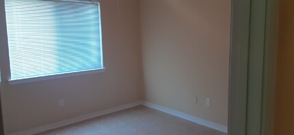 10495 Sharp Blvd in Gulfport, MS - Foto de edificio - Building Photo