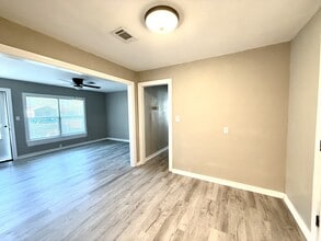 404 Ash St NW in Ardmore, OK - Building Photo - Building Photo