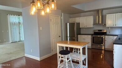 21 Skylark Dr in Ballston Spa, NY - Building Photo - Building Photo