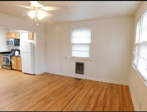 2801 Surrey Rd in Nashville, TN - Building Photo - Building Photo