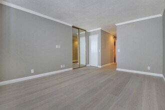10751 Wilshire Blvd in Los Angeles, CA - Building Photo - Building Photo