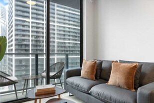 121 NE 5th St, Unit SI FL33-ID1503182P in Miami, FL - Building Photo