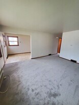 9736 W Oklahoma Ave in West Allis, WI - Building Photo