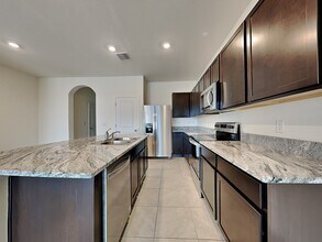 5254 Dragonfly Dr in Wildwood, FL - Building Photo - Building Photo