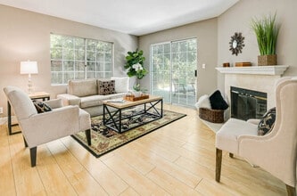 412 Forest Ln in Sierra Madre, CA - Building Photo - Building Photo