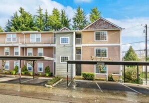 9917 Holly Dr in Everett, WA - Building Photo