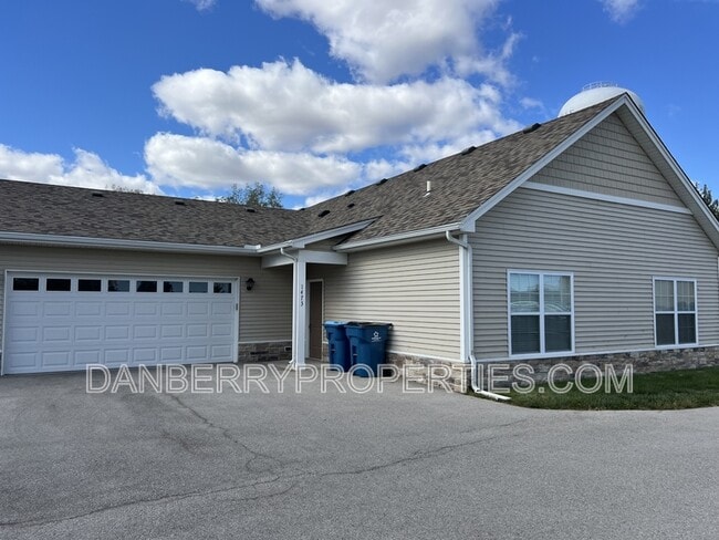 property at 1473 River Park Ln