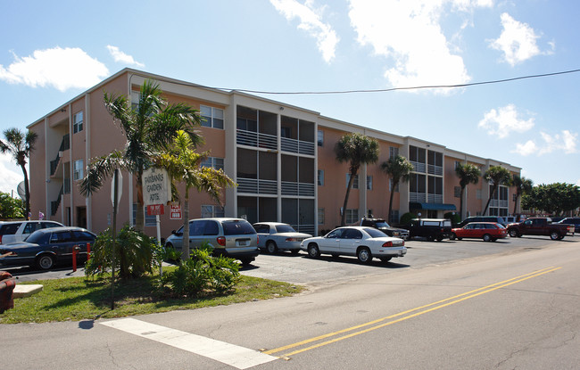 Flats of Pompano Beach in Pompano Beach, FL - Foto de edificio - Building Photo