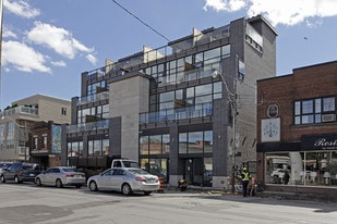 483 Dupont St in Toronto, ON - Building Photo