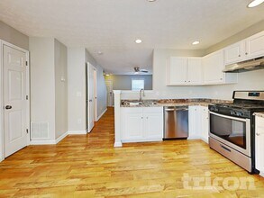 250 Oak Grove Way in Acworth, GA - Building Photo - Building Photo