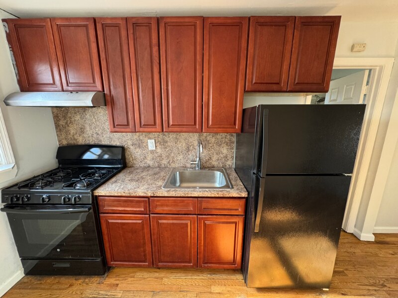 282 Schley St in Newark, NJ - Building Photo