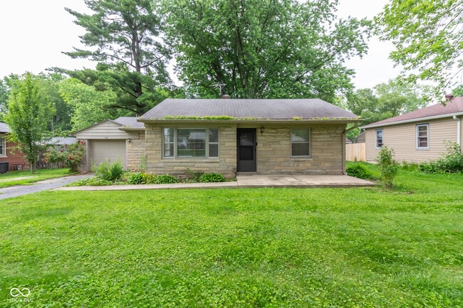 property at 1448 2nd Bomar St