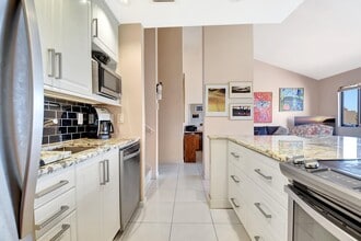 755 Dotterel Rd in Delray Beach, FL - Building Photo - Building Photo