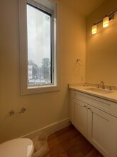 65 Cameron St, Unit #1 in Brookline, MA - Foto de edificio - Building Photo