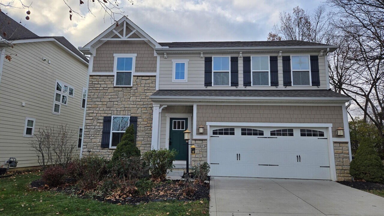 7847 Aideen Ct in Dublin, OH - Building Photo