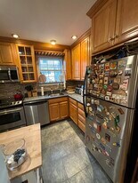 37 Farquhar St, Unit R in Boston, MA - Building Photo