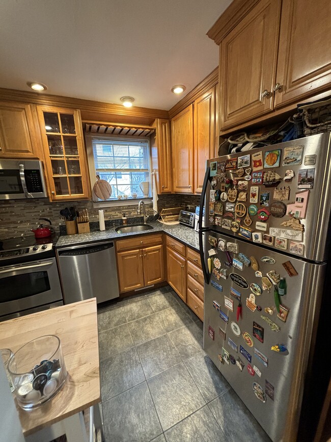 37 Farquhar St, Unit R