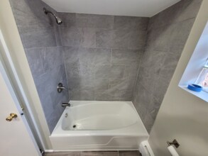 6241 W Montrose Ave in Chicago, IL - Building Photo - Building Photo