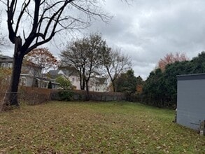 633 W Onondaga St, Unit 1 in Syracuse, NY - Foto de edificio - Building Photo