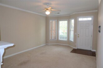 2515 Longcourt Cir in Atlanta, GA - Building Photo - Building Photo