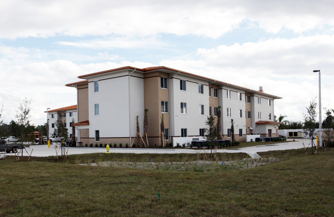 St. John XXIII Villas in Ft. Myers, FL - Foto de edificio