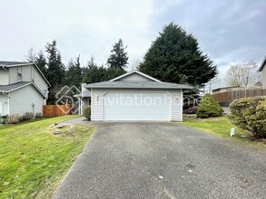 1402 SW 344th Pl in Federal Way, WA - Foto de edificio - Building Photo