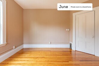 Room in Shared 6 bed/2 bath home, Unit D in Boston, MA - Foto de edificio - Building Photo