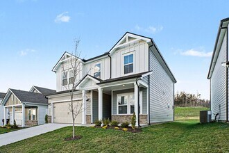 1933 Mahala Dr in Hermitage, TN - Building Photo - Building Photo