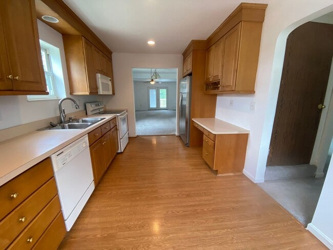 5156 Valley Ridge Rd in Cincinnati, OH - Building Photo - Building Photo