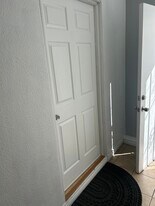 521 Island Breeze Ln, Unit 1 bedroom apartment full in San Diego, CA - Building Photo