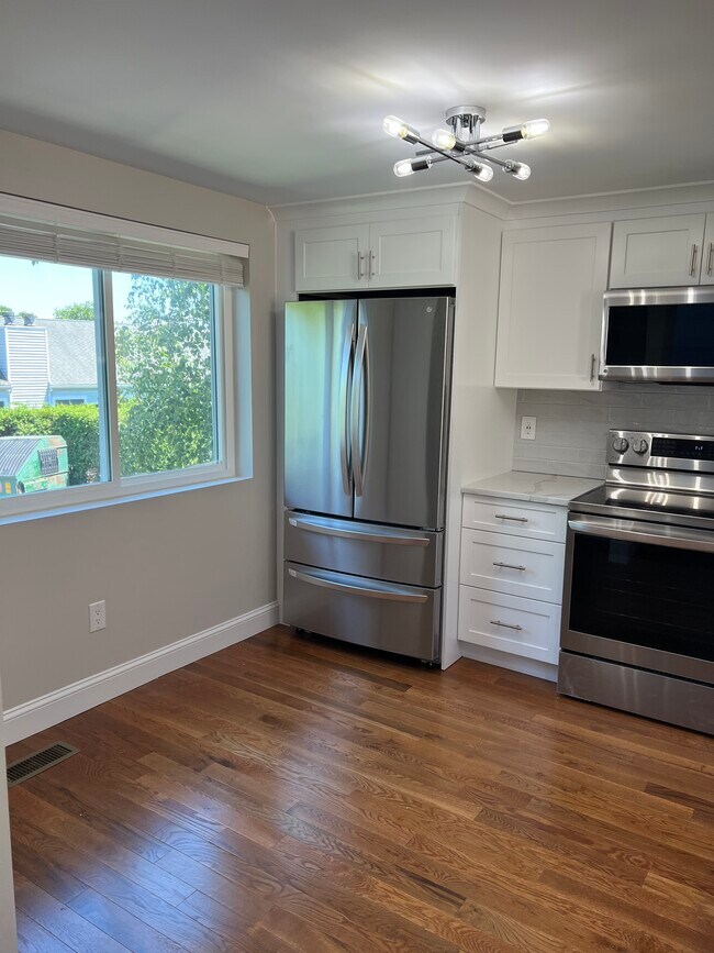 45 Woodbridge Ln Rentals in Cromwell, CT