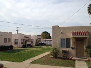 256-264 Del Mar Ave in Chula Vista, CA - Foto de edificio - Building Photo