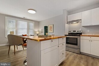 1208 16th St NE in Washington, DC - Building Photo - Building Photo