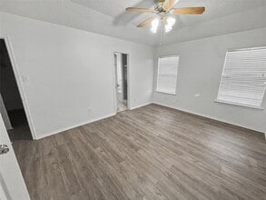 611 Mariposa Dr in Keller, TX - Foto de edificio - Building Photo