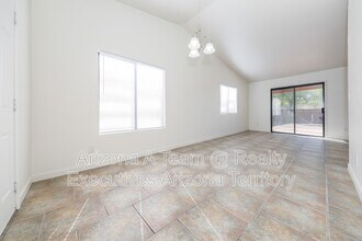 10140 E Karen Pl in Tucson, AZ - Building Photo - Building Photo