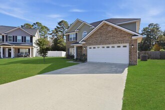 732 Waterlily Ct in Hinesville, GA - Building Photo - Building Photo