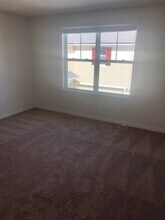 1613 Pham Dr in Port Orange, FL - Foto de edificio - Building Photo