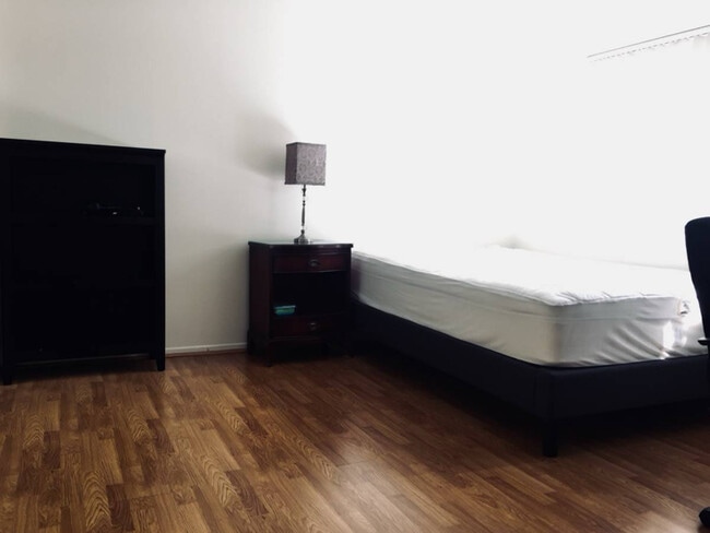 1217 20th St in Santa Monica, CA - Building Photo - Building Photo