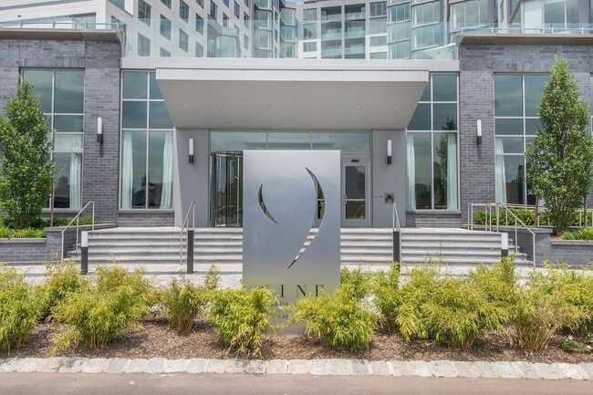 9 Ave at Port Imperial in West New York, NJ - Building Photo - Building Photo