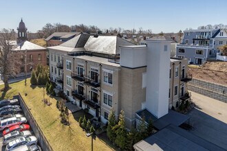 7 Russell St in Plymouth, MA - Foto de edificio - Building Photo