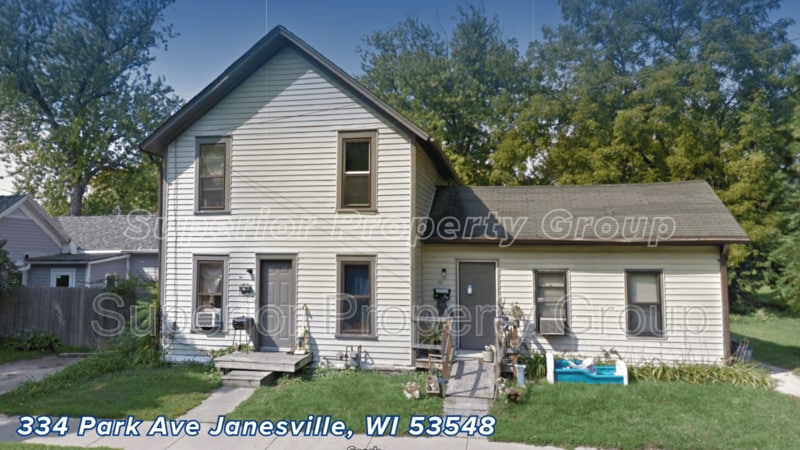 334 Park Ave in Janesville, WI - Building Photo