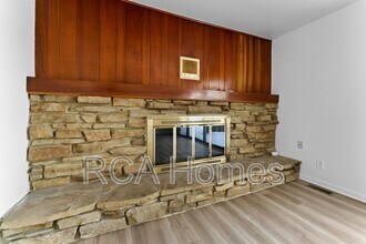 423 Jenny Ln in Carmel, IN - Building Photo - Building Photo