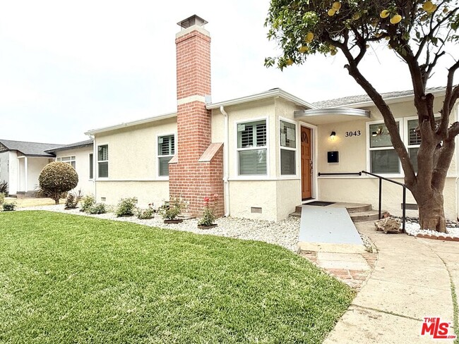 property at 3043 Delaware Ave