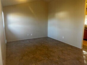 1204 Blackjack St in Lockhart, TX - Building Photo - Building Photo