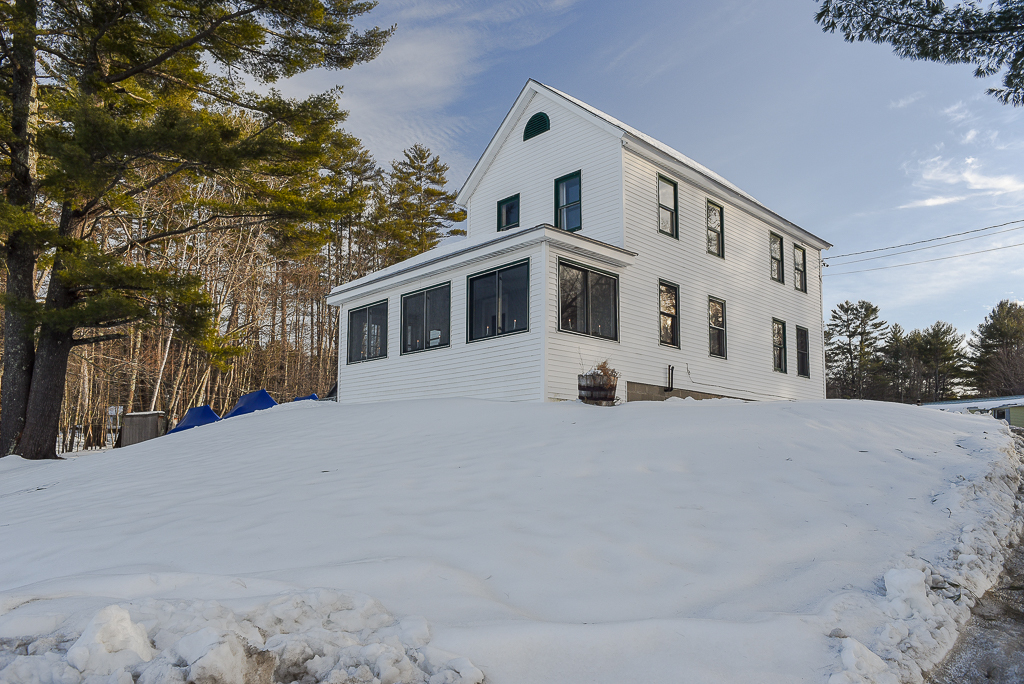 288 Lake Rd in Norway, ME - Building Photo