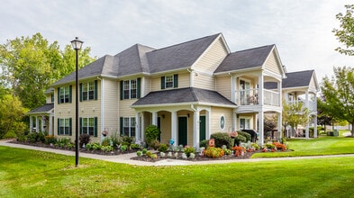 The Hammocks at Southern Hills in Fairport, NY - Foto de edificio - Building Photo