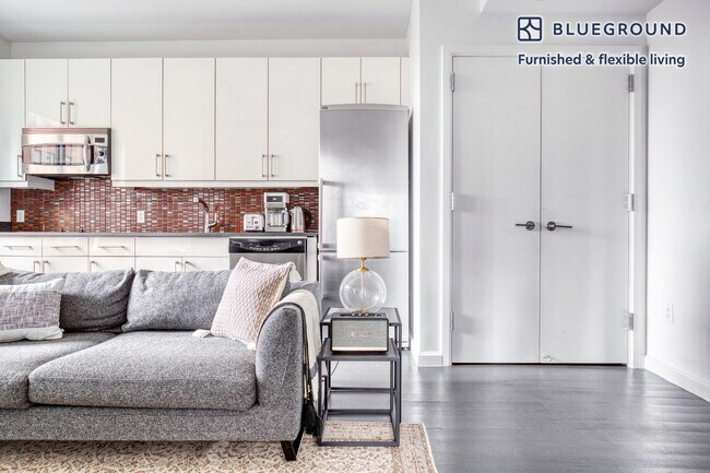 830 8th Ave-Unit -FL9-ID633 in New York, NY - Building Photo - Building Photo